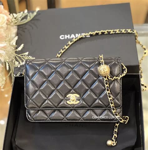 chanel 19 wallet black|chanel wallet purse with chain.